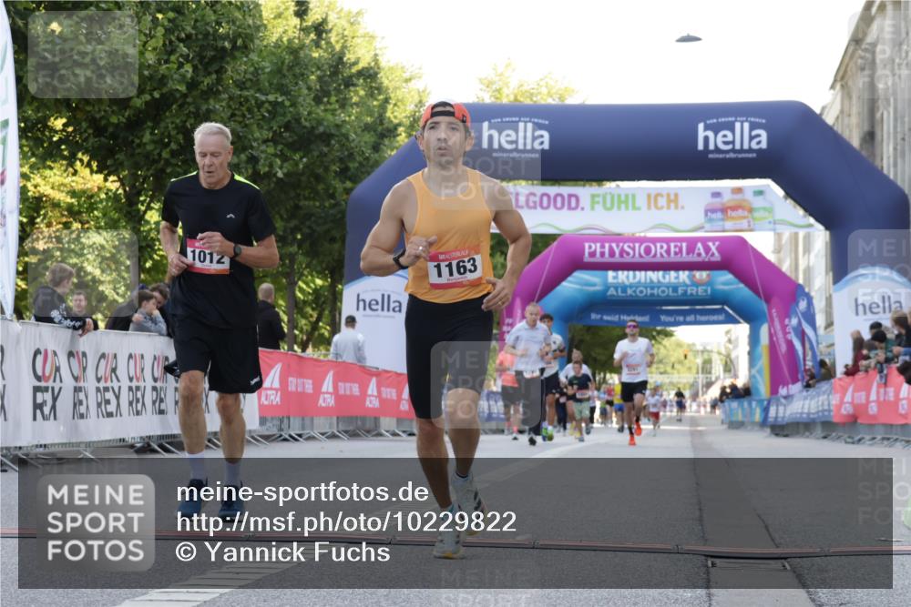 06.09.2026 - CURREX Alsterlauf Yannick Fuchs http://msf.ph/oto/10229822 06.09.2026 11:49:44 Ziel 1012, 1163, 1249, 1251, 1328, 1339, 8185 meine-sportfotos.de