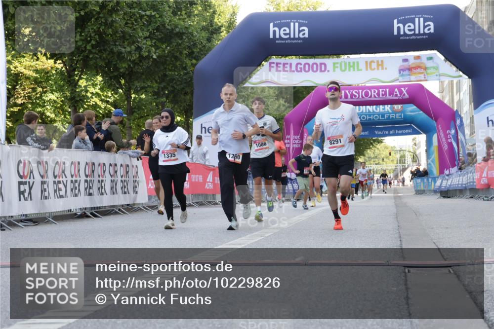 06.09.2026 - CURREX Alsterlauf Yannick Fuchs http://msf.ph/oto/10229826 06.09.2026 11:49:48 Ziel 1012, 1086, 1163, 1251, 1290, 1335, 1339, 8291 meine-sportfotos.de