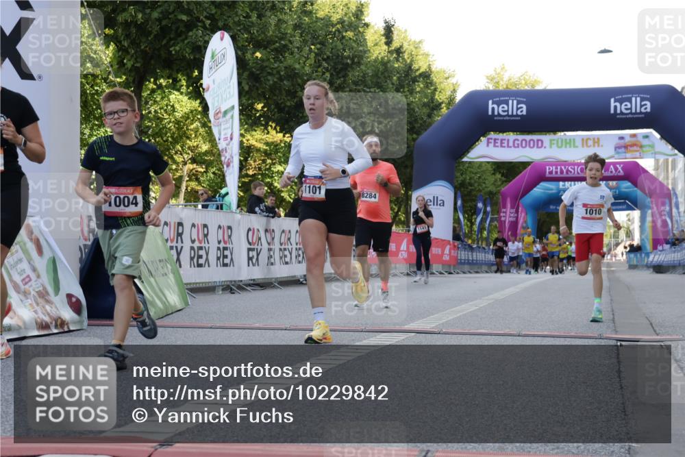06.09.2026 - CURREX Alsterlauf Yannick Fuchs http://msf.ph/oto/10229842 06.09.2026 11:49:56 Ziel 1004, 1010, 1086, 1101, 1141, 1144, 1290, 1335, 8284, 8291 meine-sportfotos.de