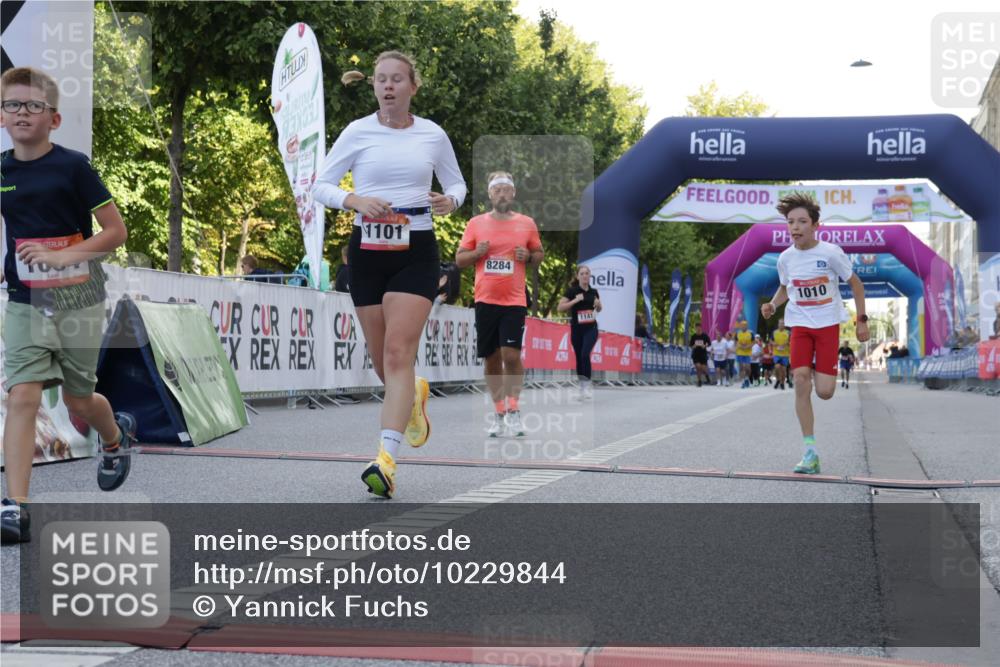 06.09.2026 - CURREX Alsterlauf Yannick Fuchs http://msf.ph/oto/10229844 06.09.2026 11:49:56 Ziel 1004, 1010, 1086, 1101, 1141, 1144, 1290, 1335, 8284, 8291 meine-sportfotos.de