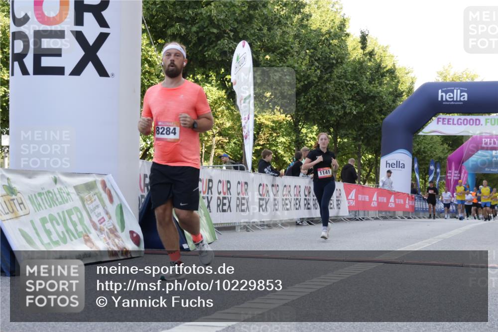 06.09.2026 - CURREX Alsterlauf Yannick Fuchs http://msf.ph/oto/10229853 06.09.2026 11:49:59 Ziel 1004, 1010, 1086, 1101, 1141, 1144, 1335, 8284 meine-sportfotos.de