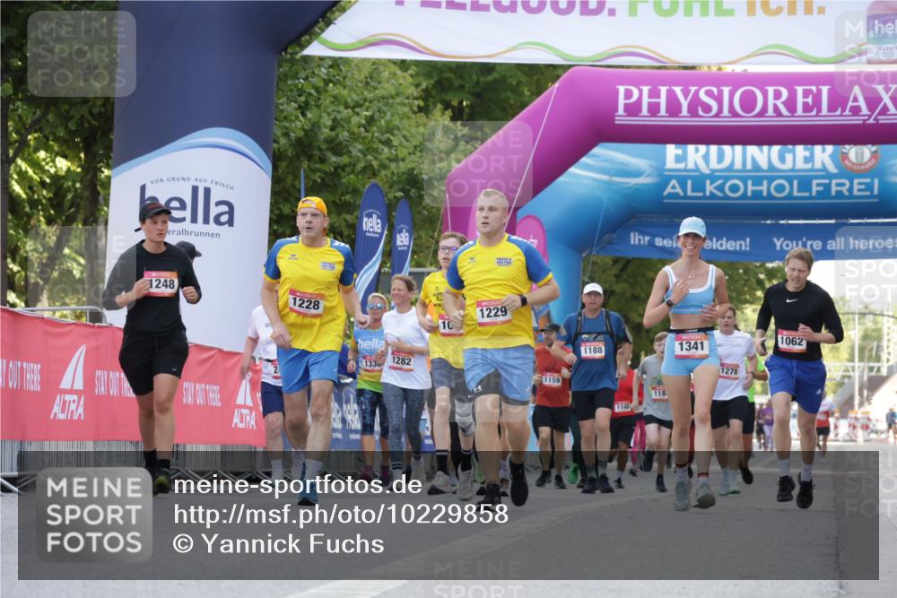 06.09.2026 - CURREX Alsterlauf Yannick Fuchs http://msf.ph/oto/10229858 06.09.2026 11:50:06 Ziel 1141 meine-sportfotos.de