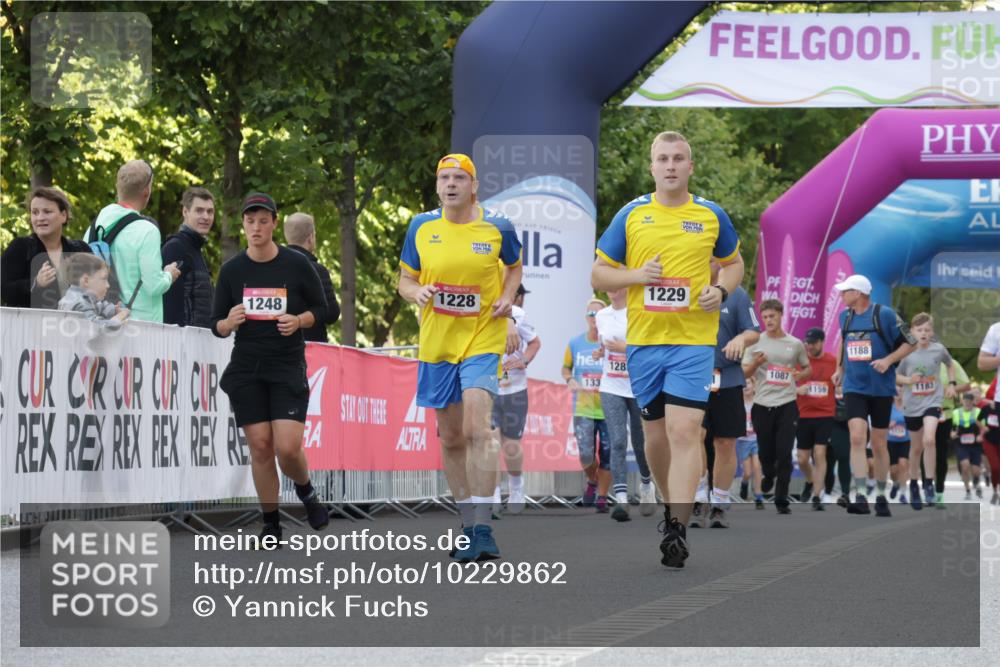 06.09.2026 - CURREX Alsterlauf Yannick Fuchs http://msf.ph/oto/10229862 06.09.2026 11:50:10 Ziel 1031, 1062, 1228, 1229, 1248, 1341 meine-sportfotos.de