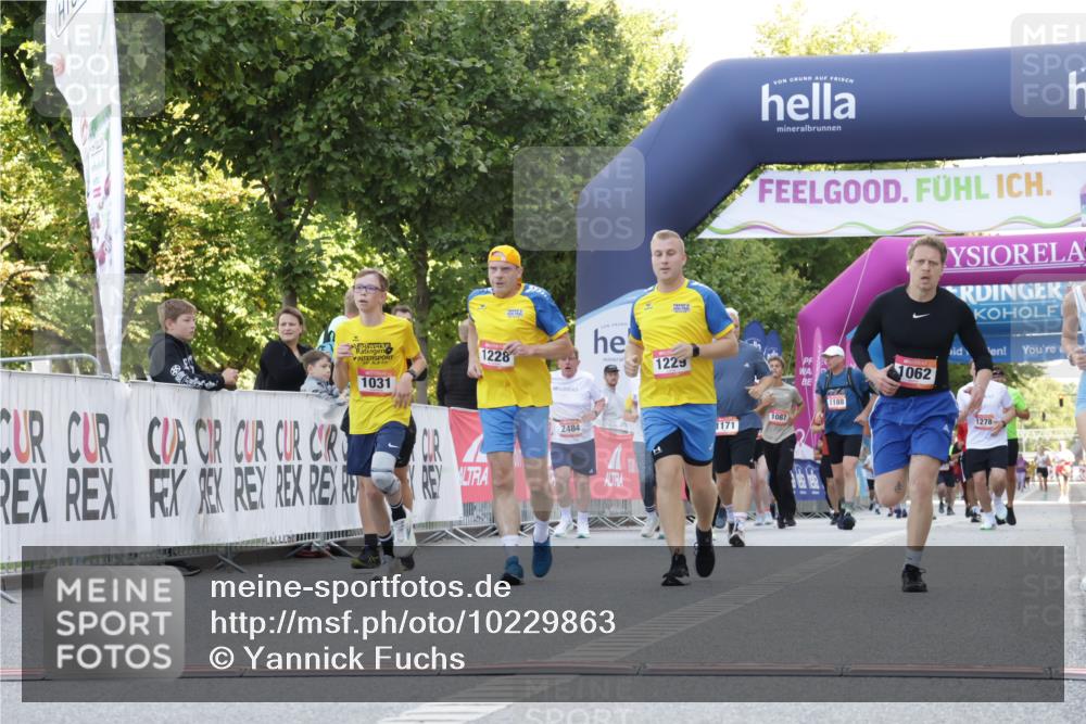 06.09.2026 - CURREX Alsterlauf Yannick Fuchs http://msf.ph/oto/10229863 06.09.2026 11:50:11 Ziel 1031, 1062, 1228, 1229, 1248, 1341 meine-sportfotos.de