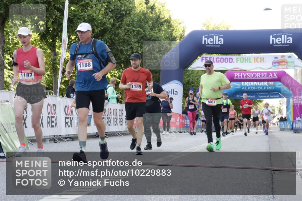 06.09.2026 - CURREX Alsterlauf Yannick Fuchs http://msf.ph/oto/10229883 06.09.2026 11:50:25 Ziel 1055, 1067, 1087, 1140, 1159, 1160, 1171, 1183, 1187, 1188, 1278, 1282, 1292, 1336, 2484, 6390, 8344 meine-sportfotos.de