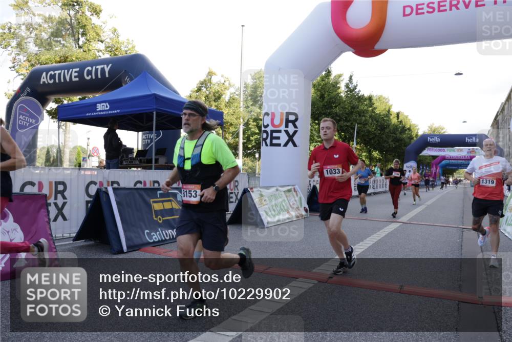 06.09.2026 - CURREX Alsterlauf Yannick Fuchs http://msf.ph/oto/10229902 06.09.2026 11:50:34 Ziel 1030, 1033, 1036, 1055, 1067, 1084, 1174, 1189, 1203, 1319, 1344, 8136, 8247 meine-sportfotos.de