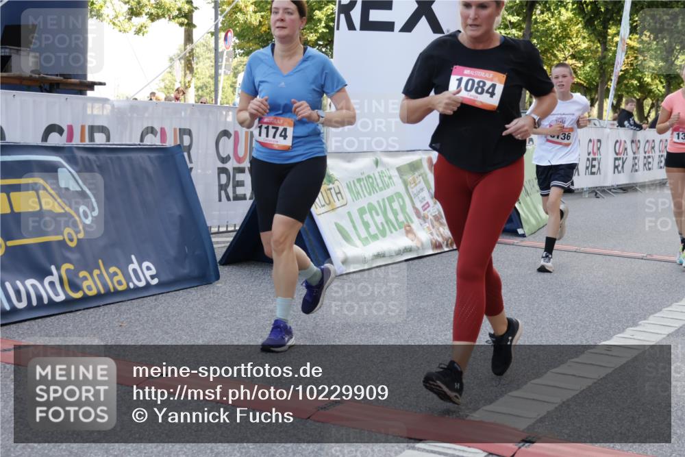 06.09.2026 - CURREX Alsterlauf Yannick Fuchs http://msf.ph/oto/10229909 06.09.2026 11:50:37 Ziel 1030, 1033, 1036, 1084, 1174, 1189, 1203, 1319, 1344, 8090, 8136, 8247 meine-sportfotos.de