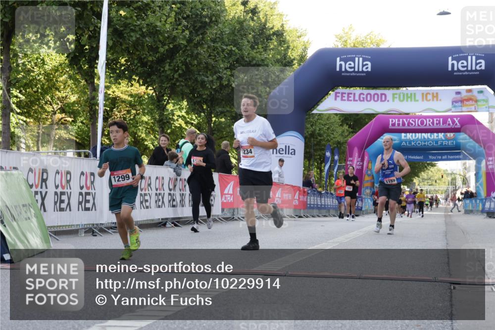 06.09.2026 - CURREX Alsterlauf Yannick Fuchs http://msf.ph/oto/10229914 06.09.2026 11:50:45 Ziel 1149, 1157, 1199, 1234, 1299, 8090 meine-sportfotos.de