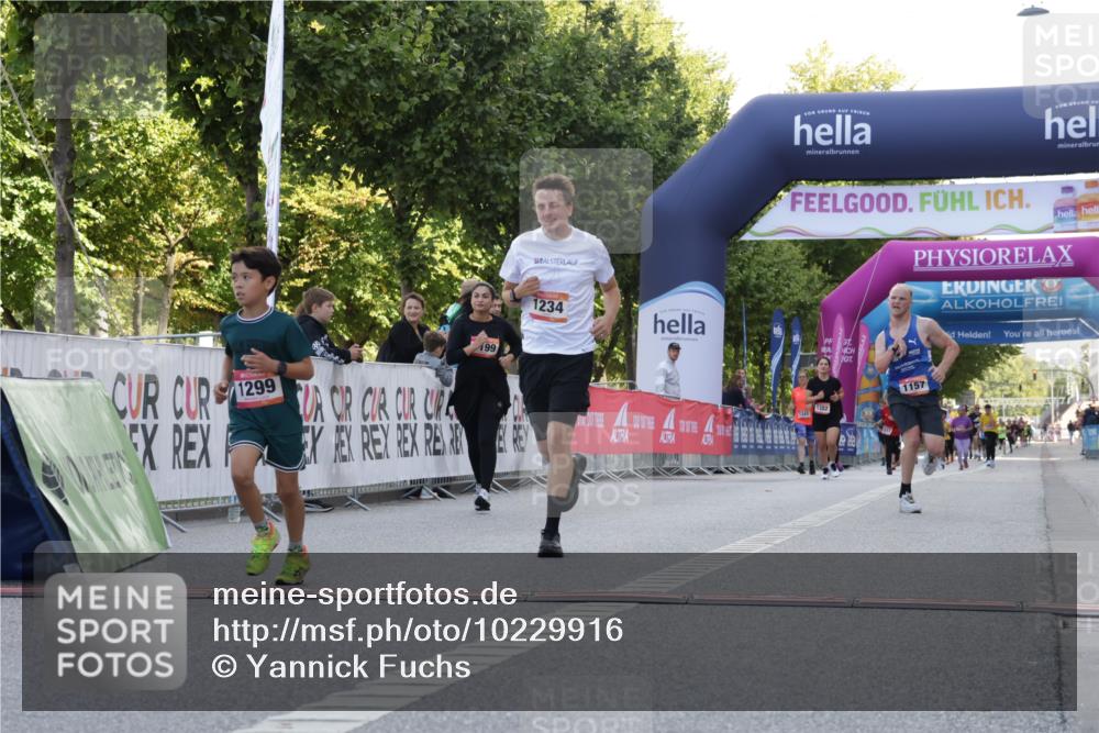 06.09.2026 - CURREX Alsterlauf Yannick Fuchs http://msf.ph/oto/10229916 06.09.2026 11:50:45 Ziel 1149, 1157, 1199, 1234, 1299, 8090 meine-sportfotos.de