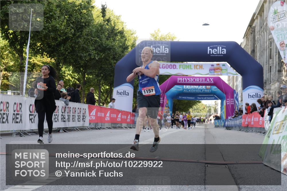 06.09.2026 - CURREX Alsterlauf Yannick Fuchs http://msf.ph/oto/10229922 06.09.2026 11:50:48 Ziel 1149, 1157, 1199, 1234, 1299, 8090 meine-sportfotos.de