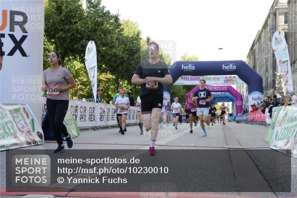 06.09.2026 - CURREX Alsterlauf Yannick Fuchs http://msf.ph/oto/10230010 06.09.2026 11:51:39 Ziel 1029, 1056, 1083, 1089, 1090, 1102, 1158, 1162, 1226, 1257, 1315, 1321, 1345, 8159, 8327 meine-sportfotos.de