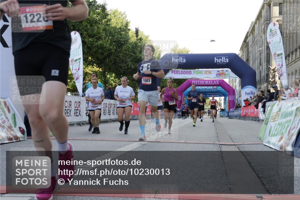 06.09.2026 - CURREX Alsterlauf Yannick Fuchs http://msf.ph/oto/10230013 06.09.2026 11:51:40 Ziel 1029, 1056, 1083, 1089, 1090, 1102, 1158, 1162, 1194, 1226, 1257, 1315, 1321, 1345, 8159, 8327 meine-sportfotos.de