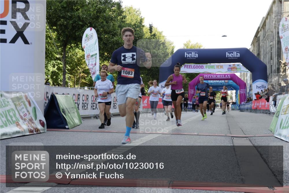 06.09.2026 - CURREX Alsterlauf Yannick Fuchs http://msf.ph/oto/10230016 06.09.2026 11:51:40 Ziel 1029, 1056, 1083, 1089, 1090, 1102, 1158, 1162, 1194, 1226, 1257, 1315, 1321, 1345, 8159, 8327 meine-sportfotos.de