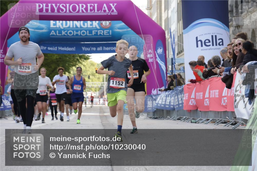 06.09.2026 - CURREX Alsterlauf Yannick Fuchs http://msf.ph/oto/10230040 06.09.2026 11:51:52 Ziel 1118, 1123, 1135, 1152, 1194, 1200, 1254, 1303, 1327, 1347, 8236, 8325, 8326 meine-sportfotos.de