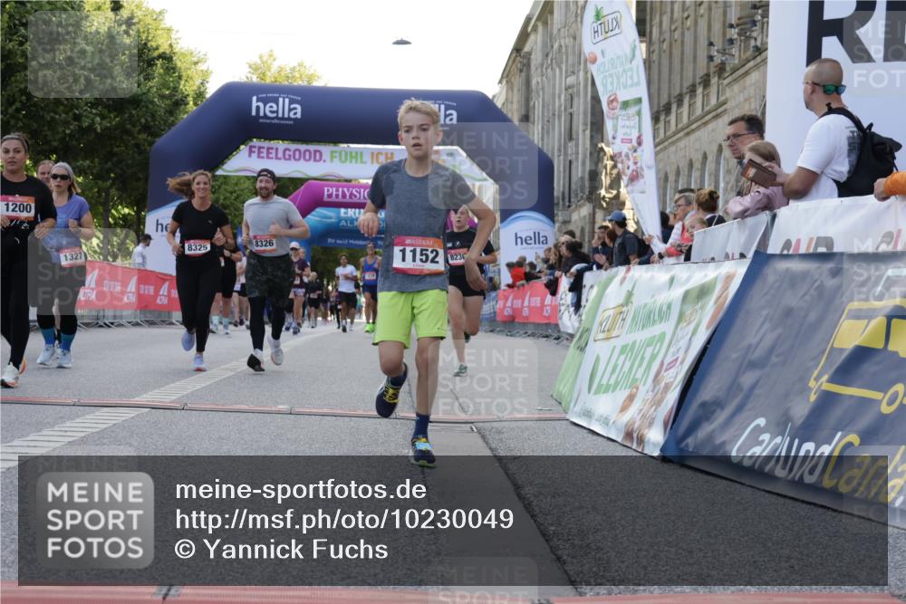 06.09.2026 - CURREX Alsterlauf Yannick Fuchs http://msf.ph/oto/10230049 06.09.2026 11:51:55 Ziel 1118, 1123, 1152, 1200, 1240, 1254, 1303, 1327, 1347, 8236, 8325, 8326 meine-sportfotos.de