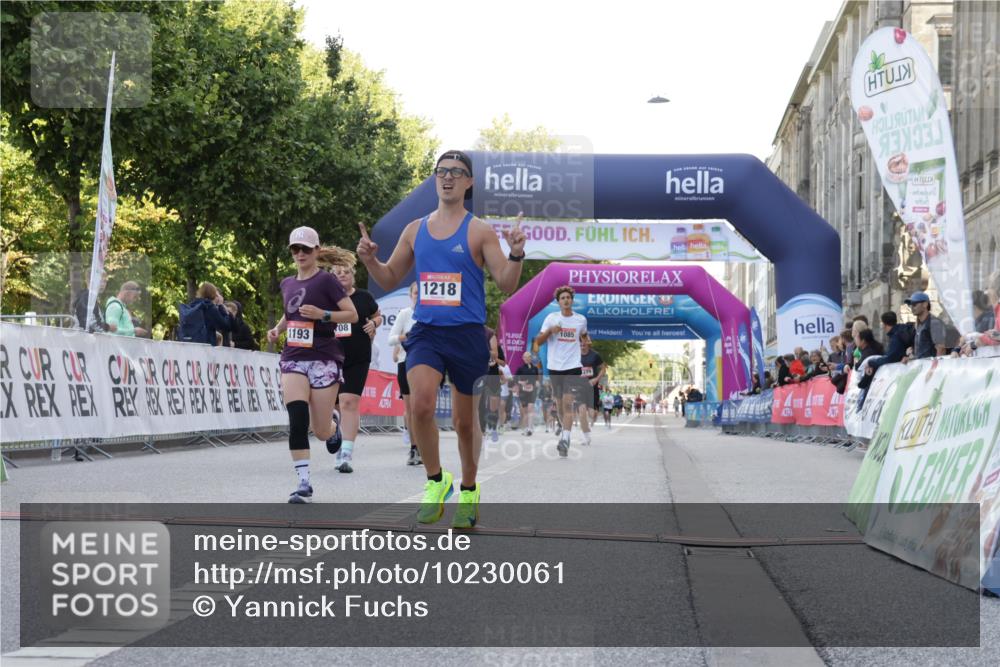06.09.2026 - CURREX Alsterlauf Yannick Fuchs http://msf.ph/oto/10230061 06.09.2026 11:52:00 Ziel 1085, 1108, 1123, 1152, 1193, 1200, 1218, 1240, 1303, 1327, 8138, 8236, 8325, 8326 meine-sportfotos.de