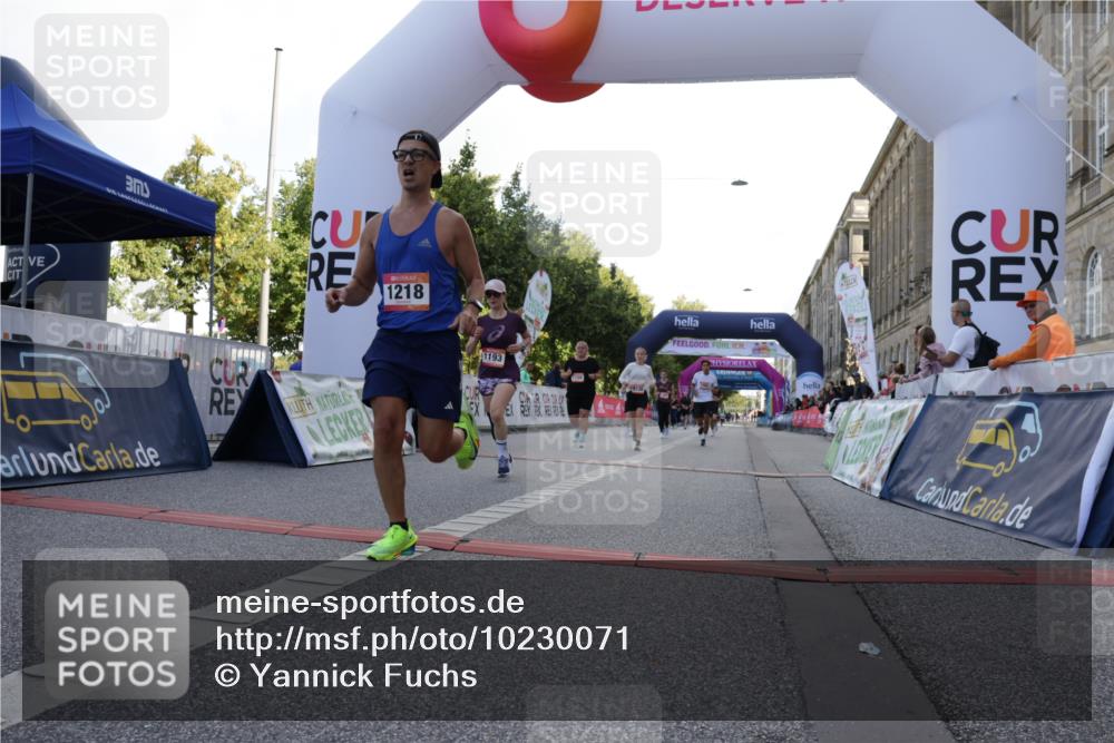06.09.2026 - CURREX Alsterlauf Yannick Fuchs http://msf.ph/oto/10230071 06.09.2026 11:52:02 Ziel 1085, 1108, 1193, 1200, 1218, 1240, 1261, 1279, 1303, 1327, 8138, 8236, 8325, 8326 meine-sportfotos.de