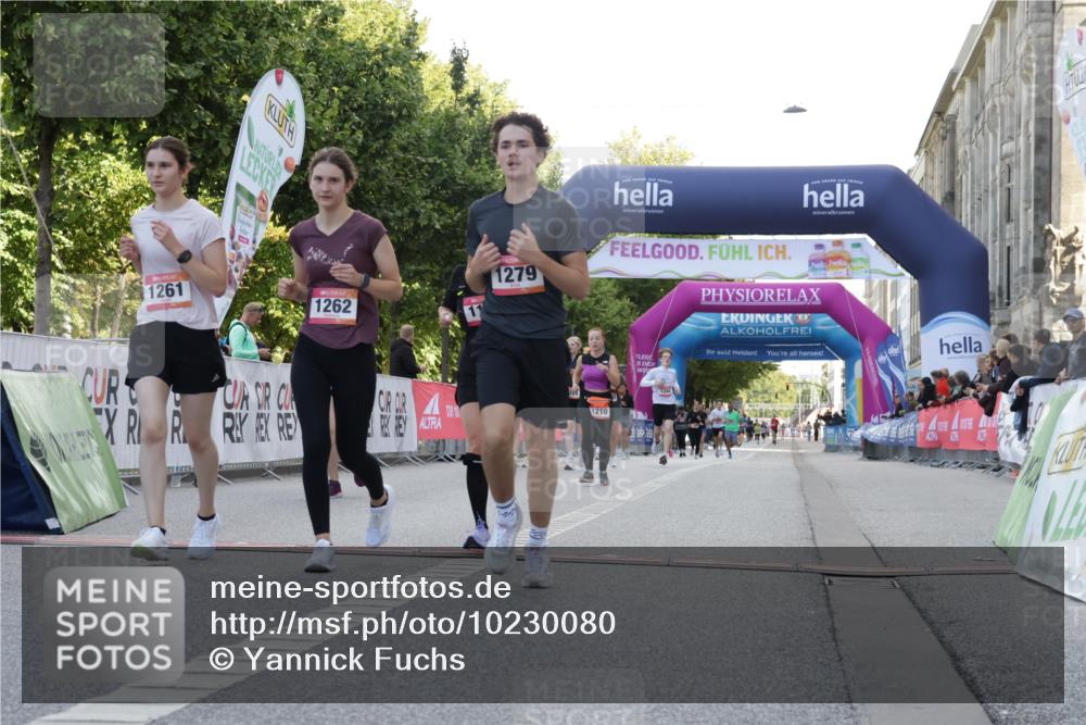 06.09.2026 - CURREX Alsterlauf Yannick Fuchs http://msf.ph/oto/10230080 06.09.2026 11:52:08 Ziel 1085, 1108, 1154, 1193, 1210, 1218, 1261, 1262, 1279, 1330, 8138 meine-sportfotos.de