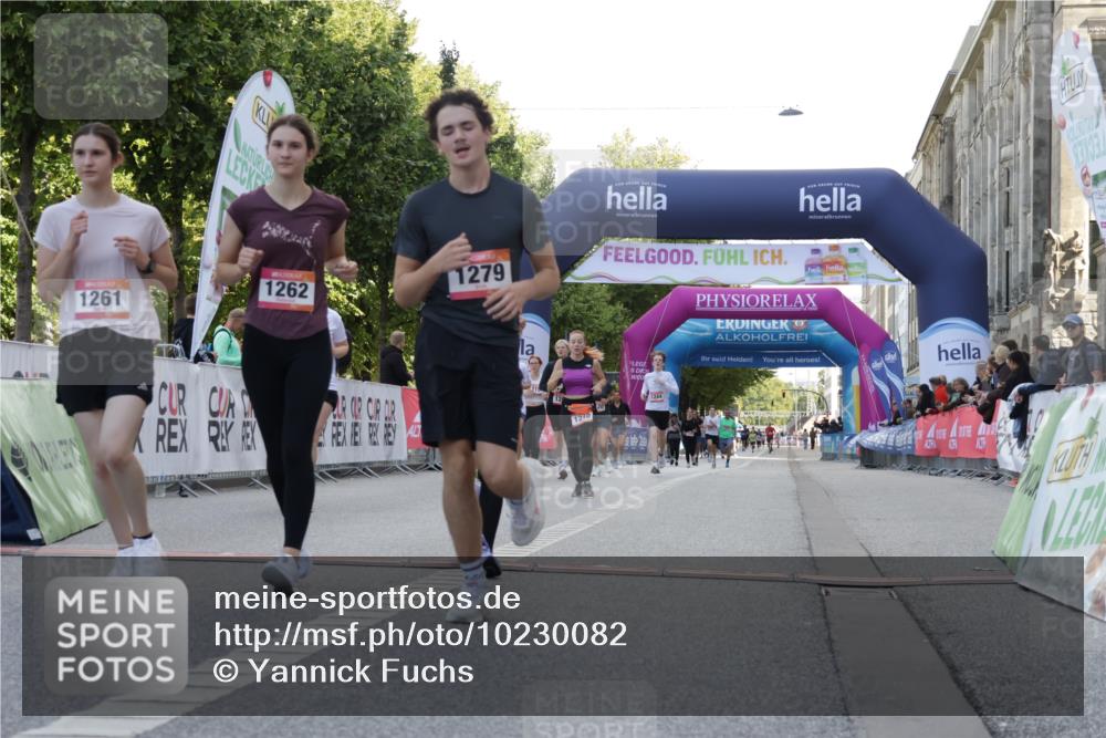 06.09.2026 - CURREX Alsterlauf Yannick Fuchs http://msf.ph/oto/10230082 06.09.2026 11:52:08 Ziel 1085, 1108, 1154, 1193, 1210, 1218, 1261, 1262, 1279, 1330, 8138 meine-sportfotos.de