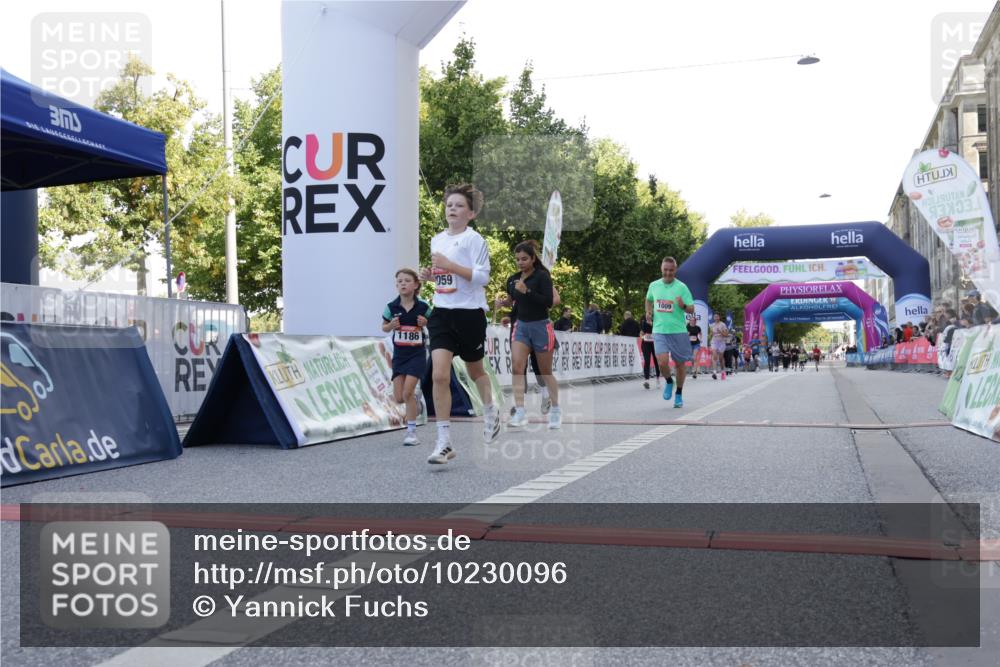 06.09.2026 - CURREX Alsterlauf Yannick Fuchs http://msf.ph/oto/10230096 06.09.2026 11:52:22 Ziel 1009, 1020, 1059, 1120, 1186, 1205, 1206, 1215, 1266, 1304 meine-sportfotos.de