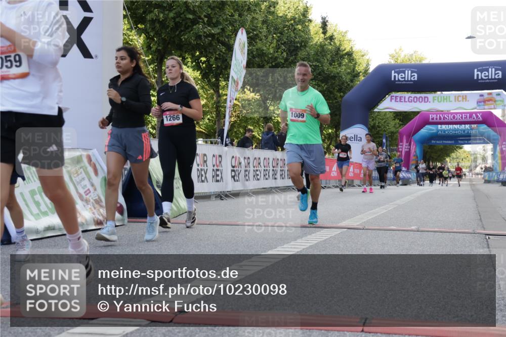 06.09.2026 - CURREX Alsterlauf Yannick Fuchs http://msf.ph/oto/10230098 06.09.2026 11:52:23 Ziel 1009, 1020, 1059, 1120, 1186, 1205, 1206, 1215, 1266, 1304 meine-sportfotos.de