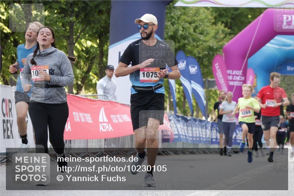 06.09.2026 - CURREX Alsterlauf Yannick Fuchs http://msf.ph/oto/10230105 06.09.2026 11:52:30 Ziel 1009, 1020, 1075, 1076, 1139, 8028, 8202, 8269 meine-sportfotos.de