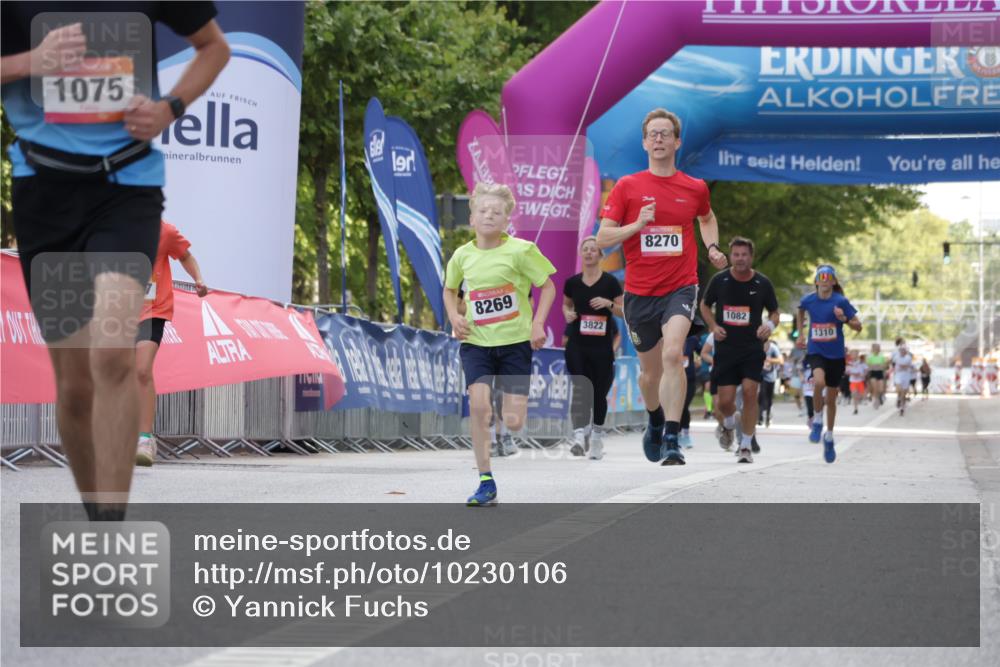 06.09.2026 - CURREX Alsterlauf Yannick Fuchs http://msf.ph/oto/10230106 06.09.2026 11:52:31 Ziel 1020, 1075, 1076, 1139, 8028, 8202, 8269, 8270 meine-sportfotos.de
