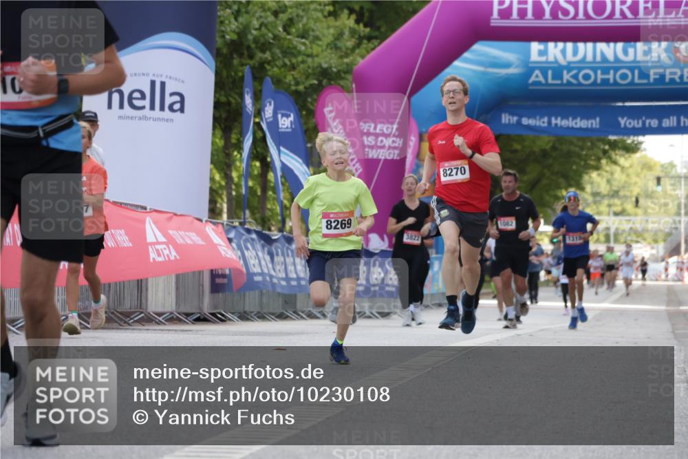 06.09.2026 - CURREX Alsterlauf Yannick Fuchs http://msf.ph/oto/10230108 06.09.2026 11:52:32 Ziel 1020, 1075, 1076, 1139, 8028, 8202, 8269, 8270 meine-sportfotos.de