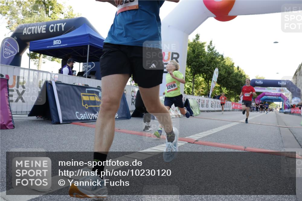 06.09.2026 - CURREX Alsterlauf Yannick Fuchs http://msf.ph/oto/10230120 06.09.2026 11:52:36 Ziel 1007, 1075, 1076, 1139, 8028, 8202, 8269, 8270 meine-sportfotos.de
