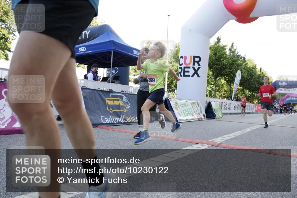 06.09.2026 - CURREX Alsterlauf Yannick Fuchs http://msf.ph/oto/10230122 06.09.2026 11:52:36 Ziel 1007, 1075, 1076, 1139, 8028, 8202, 8269, 8270 meine-sportfotos.de