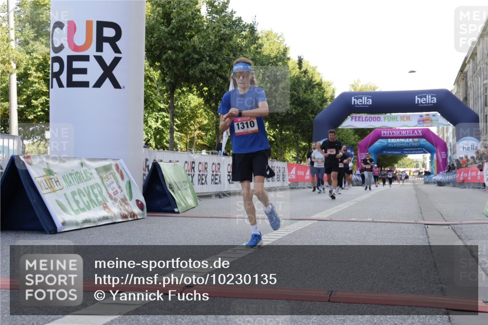 06.09.2026 - CURREX Alsterlauf Yannick Fuchs http://msf.ph/oto/10230135 06.09.2026 11:52:42 Ziel 1007, 1082, 1310, 8269, 8270 meine-sportfotos.de