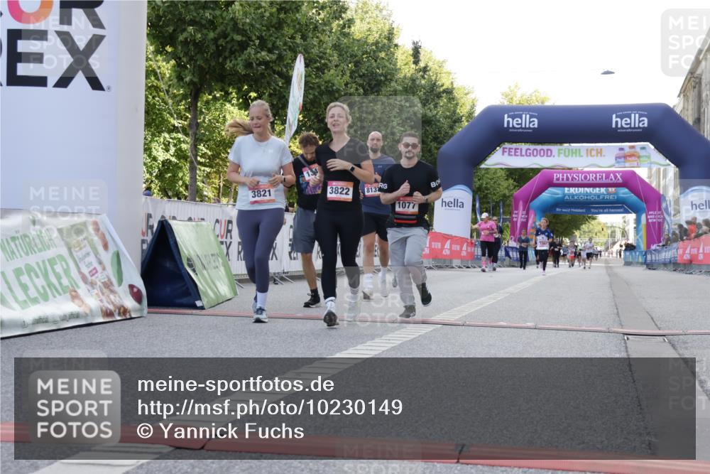 06.09.2026 - CURREX Alsterlauf Yannick Fuchs http://msf.ph/oto/10230149 06.09.2026 11:52:50 Ziel 1061, 1077, 1082, 1340, 3821, 3822, 8016, 8137 meine-sportfotos.de