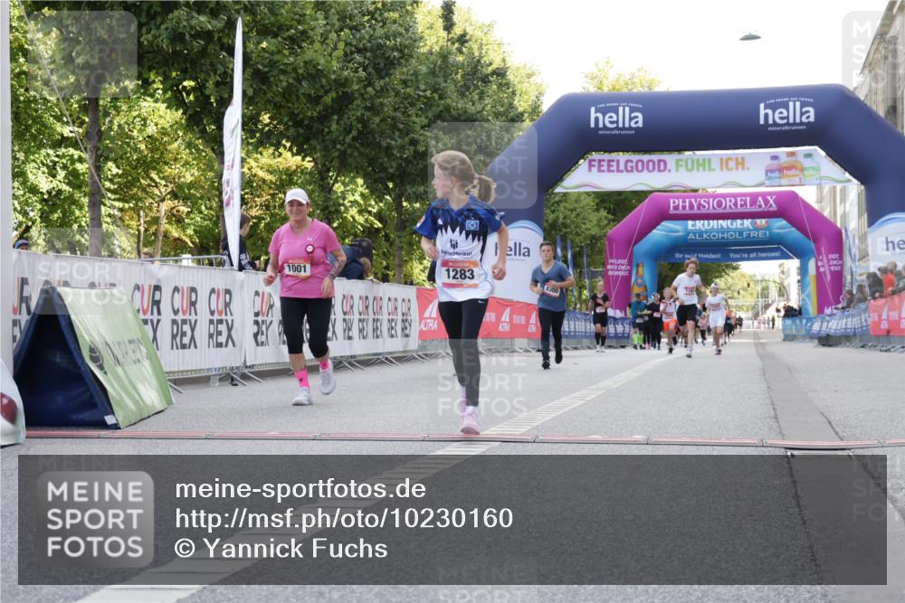 06.09.2026 - CURREX Alsterlauf Yannick Fuchs http://msf.ph/oto/10230160 06.09.2026 11:52:57 Ziel 1001, 1061, 1077, 1283, 1340, 3821, 3822, 8016, 8137, 8300 meine-sportfotos.de
