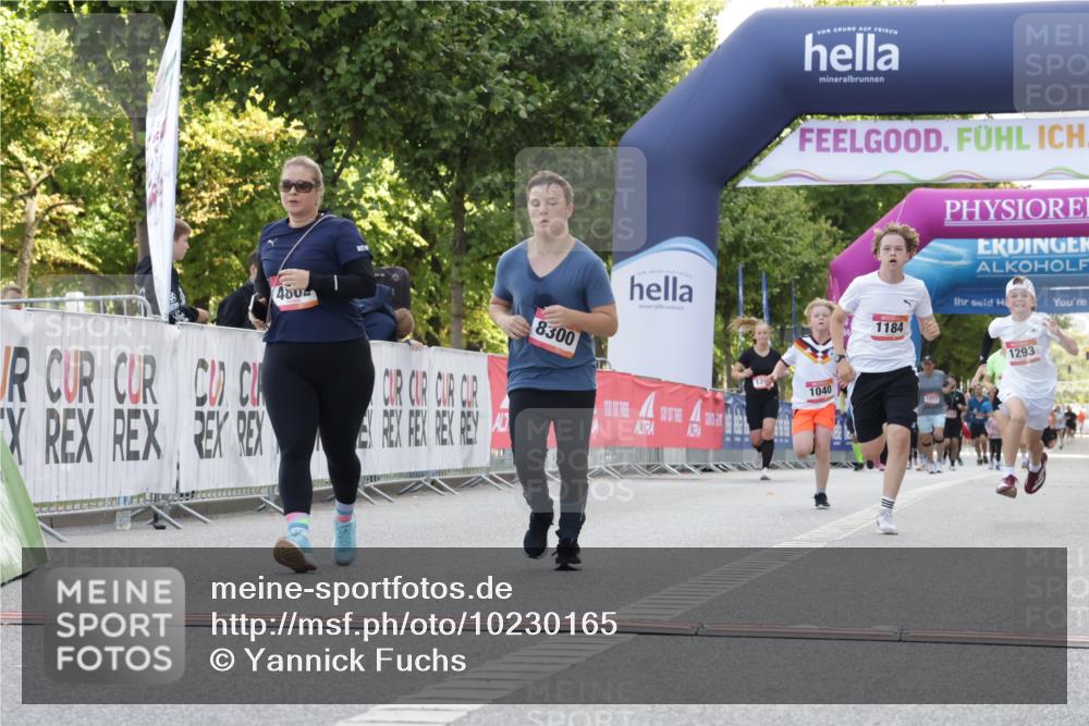 06.09.2026 - CURREX Alsterlauf Yannick Fuchs http://msf.ph/oto/10230165 06.09.2026 11:53:01 Ziel 1001, 1040, 1184, 1283, 1293, 4802, 8016, 8300 meine-sportfotos.de