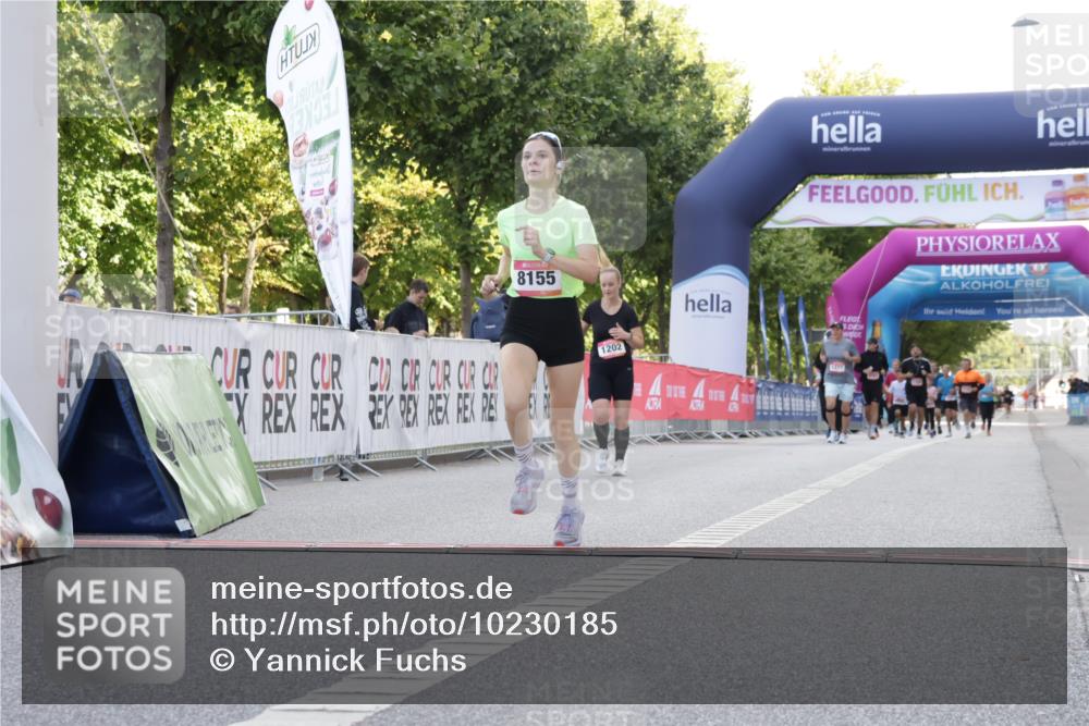 06.09.2026 - CURREX Alsterlauf Yannick Fuchs http://msf.ph/oto/10230185 06.09.2026 11:53:06 Ziel 1001, 1040, 1184, 1202, 1293, 4802, 8155, 8300 meine-sportfotos.de