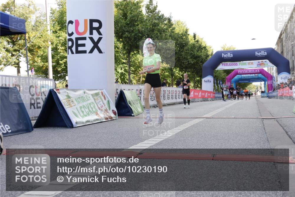 06.09.2026 - CURREX Alsterlauf Yannick Fuchs http://msf.ph/oto/10230190 06.09.2026 11:53:07 Ziel 1040, 1184, 1202, 1293, 4802, 8155, 8300 meine-sportfotos.de