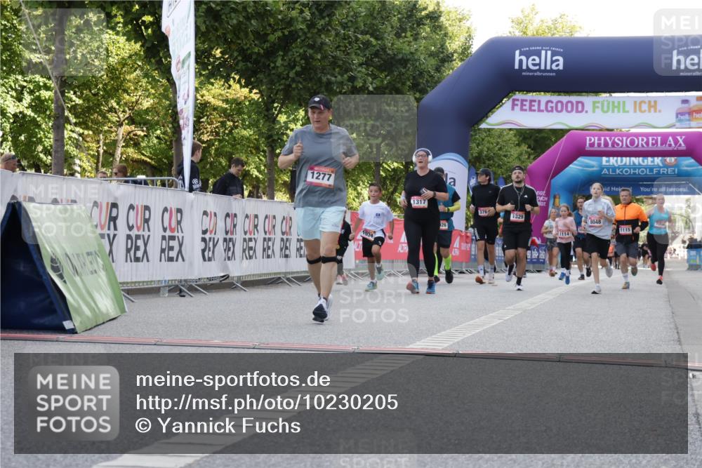 06.09.2026 - CURREX Alsterlauf Yannick Fuchs http://msf.ph/oto/10230205 06.09.2026 11:53:15 Ziel 1034, 1202 meine-sportfotos.de
