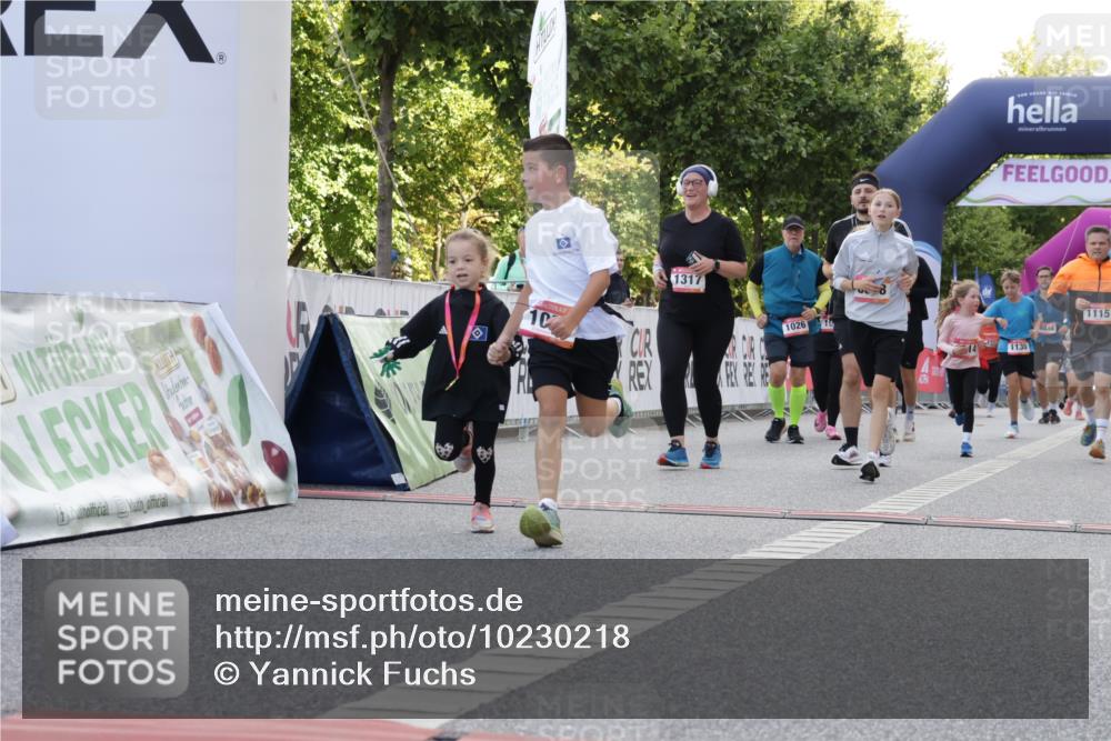 06.09.2026 - CURREX Alsterlauf Yannick Fuchs http://msf.ph/oto/10230218 06.09.2026 11:53:19 Ziel 1026, 1034, 1096, 1114, 1115, 1130, 1317, 1329, 8048 meine-sportfotos.de
