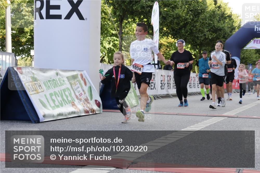 06.09.2026 - CURREX Alsterlauf Yannick Fuchs http://msf.ph/oto/10230220 06.09.2026 11:53:19 Ziel 1026, 1034, 1096, 1114, 1115, 1130, 1317, 1329, 8048 meine-sportfotos.de