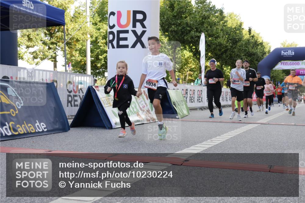 06.09.2026 - CURREX Alsterlauf Yannick Fuchs http://msf.ph/oto/10230224 06.09.2026 11:53:20 Ziel 1026, 1034, 1095, 1096, 1114, 1115, 1130, 1317, 1329, 8048 meine-sportfotos.de