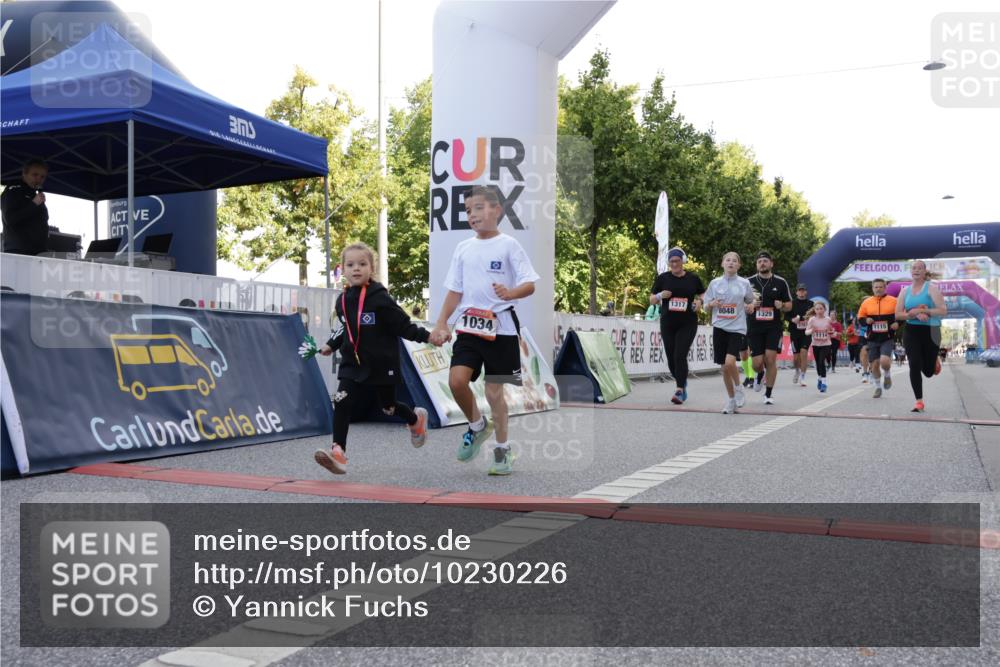 06.09.2026 - CURREX Alsterlauf Yannick Fuchs http://msf.ph/oto/10230226 06.09.2026 11:53:20 Ziel 1026, 1034, 1095, 1096, 1114, 1115, 1130, 1317, 1329, 8048 meine-sportfotos.de