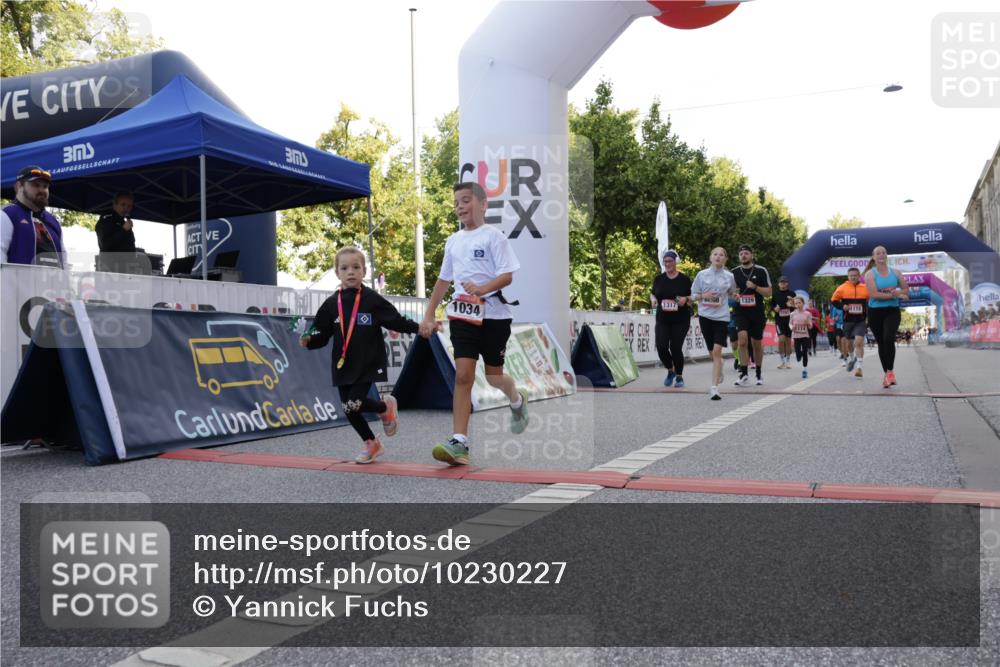 06.09.2026 - CURREX Alsterlauf Yannick Fuchs http://msf.ph/oto/10230227 06.09.2026 11:53:20 Ziel 1026, 1034, 1095, 1096, 1114, 1115, 1130, 1317, 1329, 8048 meine-sportfotos.de