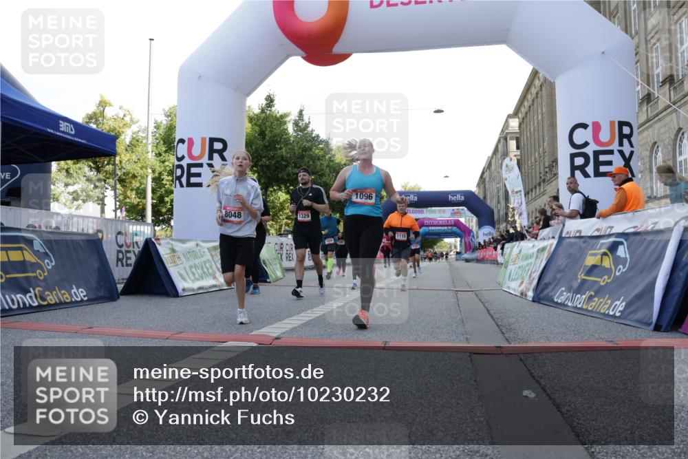 06.09.2026 - CURREX Alsterlauf Yannick Fuchs http://msf.ph/oto/10230232 06.09.2026 11:53:22 Ziel 1026, 1034, 1095, 1096, 1114, 1115, 1130, 1317, 1329, 8046, 8048 meine-sportfotos.de