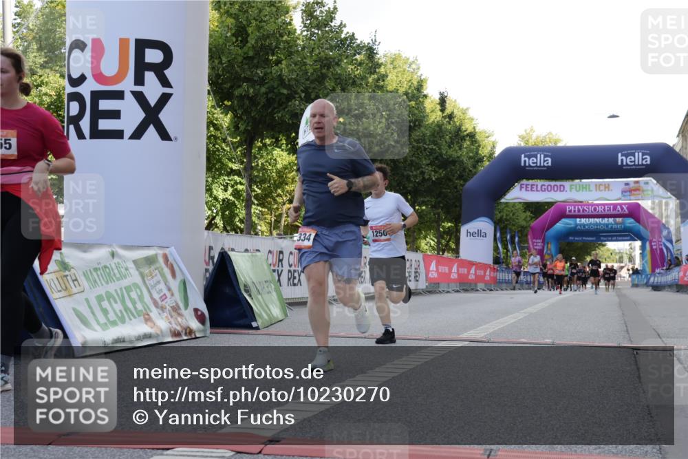 06.09.2026 - CURREX Alsterlauf Yannick Fuchs http://msf.ph/oto/10230270 06.09.2026 11:53:31 Ziel 1026, 1095, 1130, 1173, 1250, 1333, 1334, 3755, 8046, 8070 meine-sportfotos.de