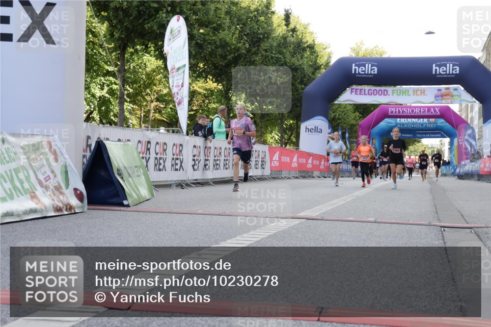 06.09.2026 - CURREX Alsterlauf Yannick Fuchs http://msf.ph/oto/10230278 06.09.2026 11:53:36 Ziel 1066, 1173, 1250, 1334, 3755, 8261 meine-sportfotos.de