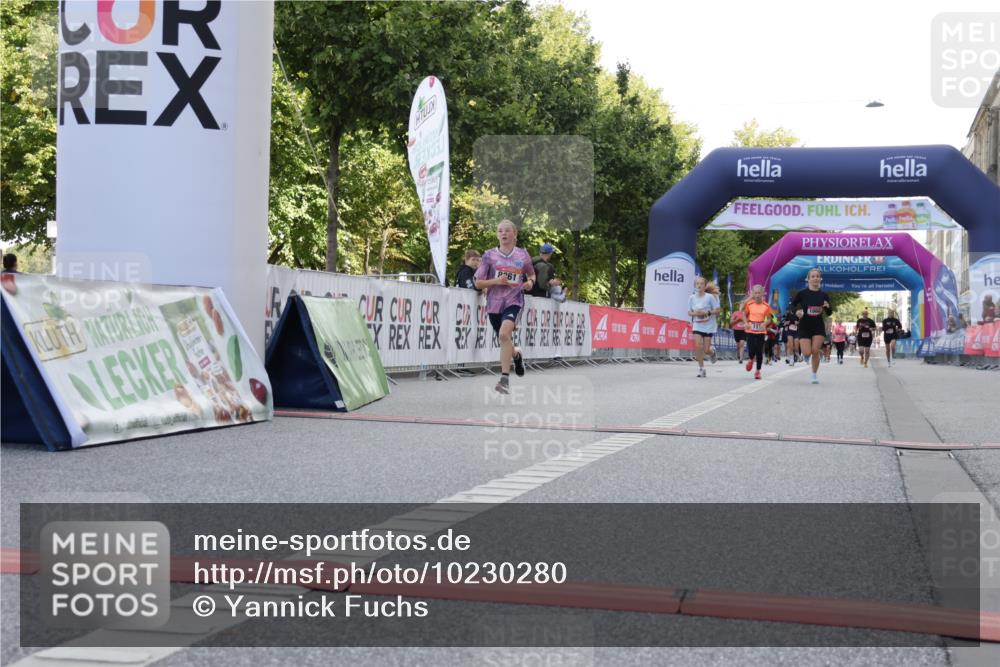 06.09.2026 - CURREX Alsterlauf Yannick Fuchs http://msf.ph/oto/10230280 06.09.2026 11:53:37 Ziel 1066, 1081, 1111, 1250, 1334, 8261 meine-sportfotos.de