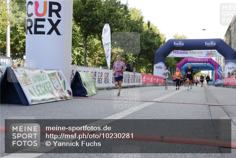 06.09.2026 - CURREX Alsterlauf Yannick Fuchs http://msf.ph/oto/10230281 06.09.2026 11:53:37 Ziel 1066, 1081, 1111, 1250, 1334, 8261 meine-sportfotos.de