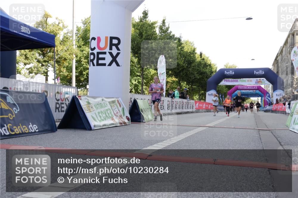 06.09.2026 - CURREX Alsterlauf Yannick Fuchs http://msf.ph/oto/10230284 06.09.2026 11:53:37 Ziel 1066, 1081, 1111, 1250, 1334, 8261 meine-sportfotos.de