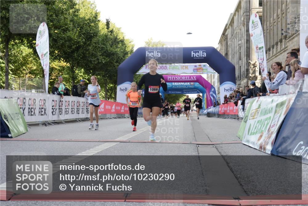 06.09.2026 - CURREX Alsterlauf Yannick Fuchs http://msf.ph/oto/10230290 06.09.2026 11:53:40 Ziel 1066, 1081, 1111, 8261 meine-sportfotos.de