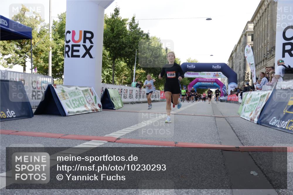 06.09.2026 - CURREX Alsterlauf Yannick Fuchs http://msf.ph/oto/10230293 06.09.2026 11:53:41 Ziel 1066, 1081, 1111, 8261 meine-sportfotos.de